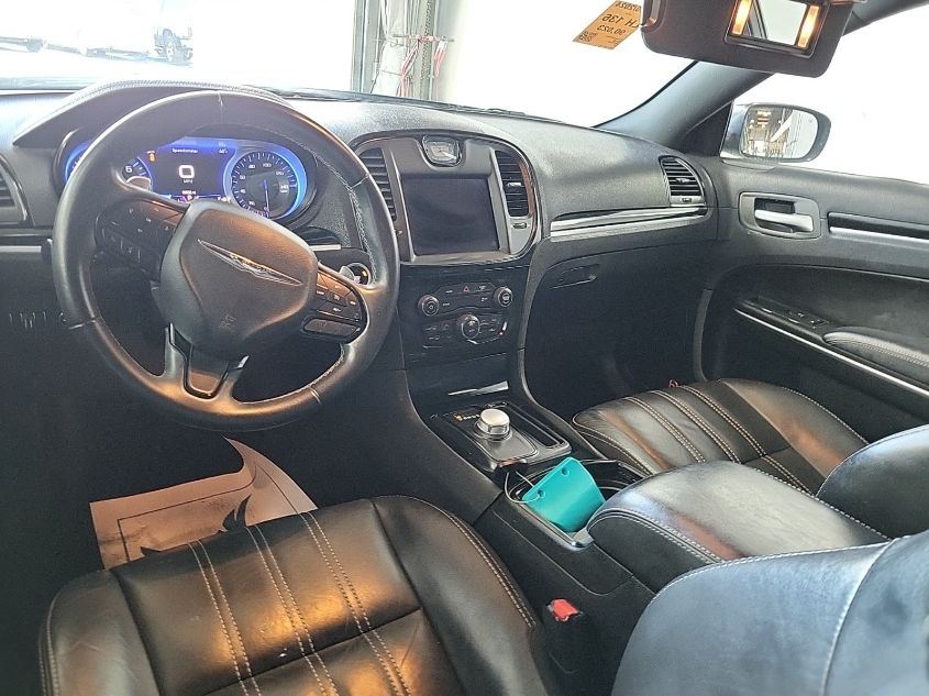 i41528710-2018-chrysler-300_34