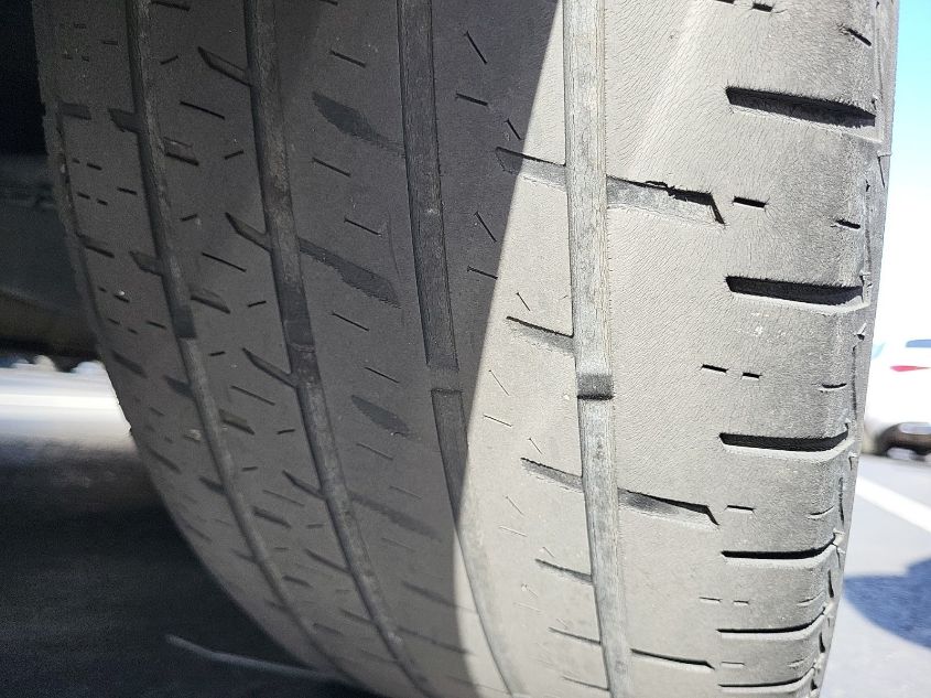 i41528710-2018-chrysler-300_42
