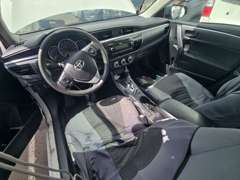 i41535498-2015-toyota-corolla_12