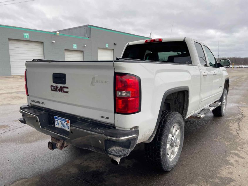 i41538723-2015-gmc-sierra_17