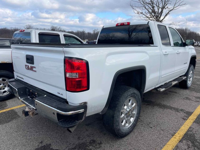 i41538723-2015-gmc-sierra_23