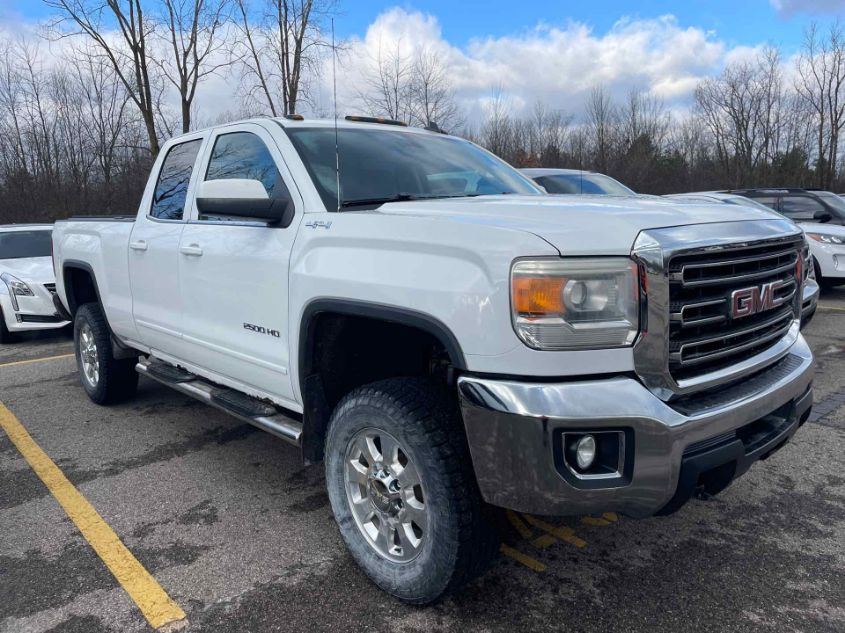 i41538723-2015-gmc-sierra_30