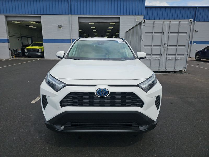 i41540262-2023-toyota-rav4-hybrid_16