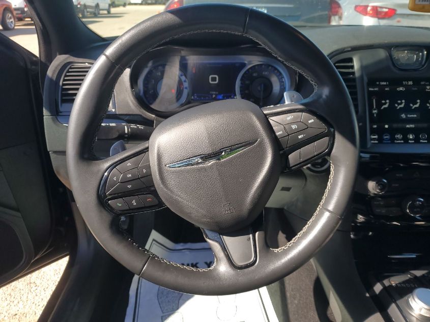 i41540402-2020-chrysler-300_21