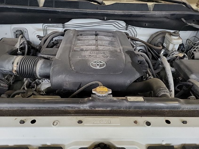 i41540439-2014-toyota-tundra_27