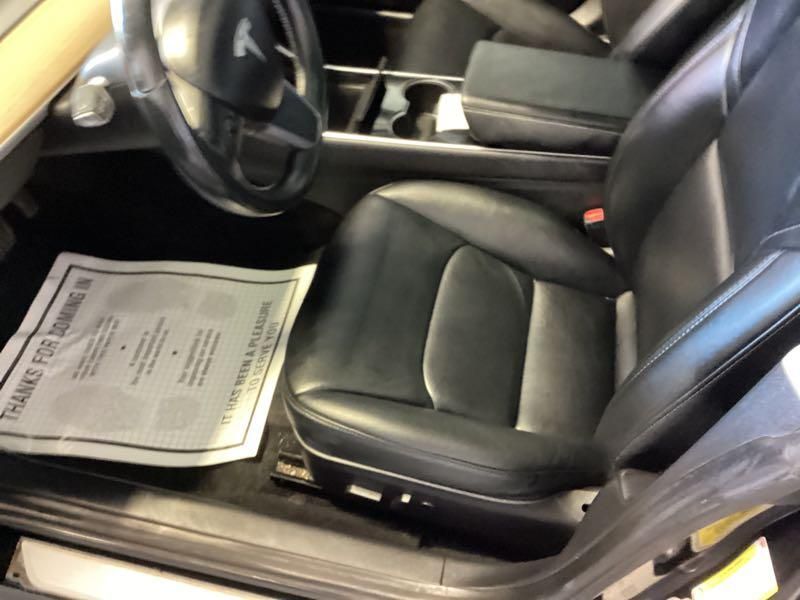 i41540496-2019-tesla-model-3_8