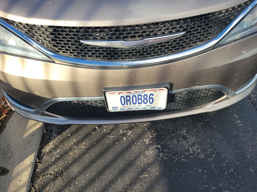 i41548417-2017-chrysler-pacifica_34