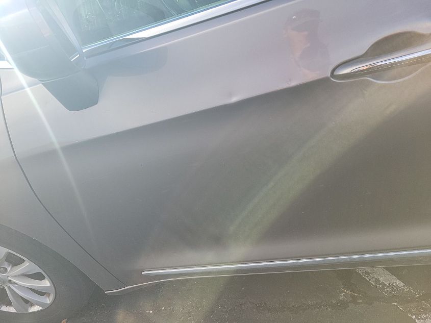 i41548417-2017-chrysler-pacifica_7