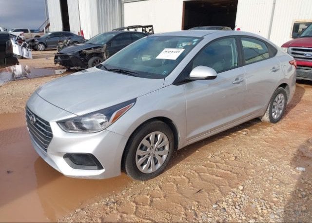 isb101014342-2021-hyundai-accent_2