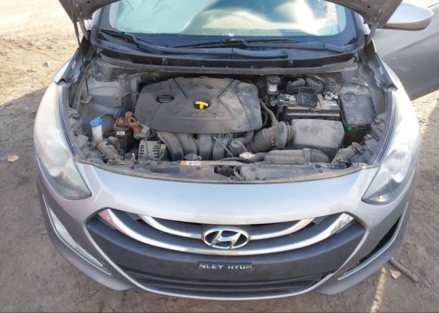 isb103722797-2014-hyundai-elantra-gt_10