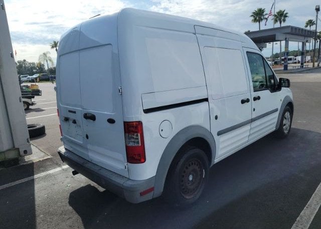 isb107113943-2013-ford-transit-connect_14