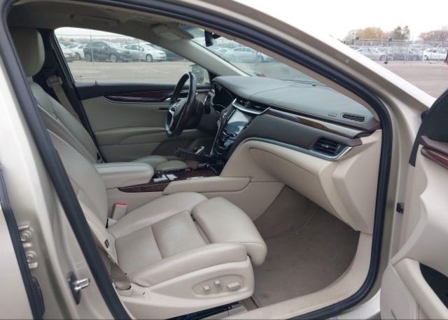 isb111218625-2013-cadillac-xts_5