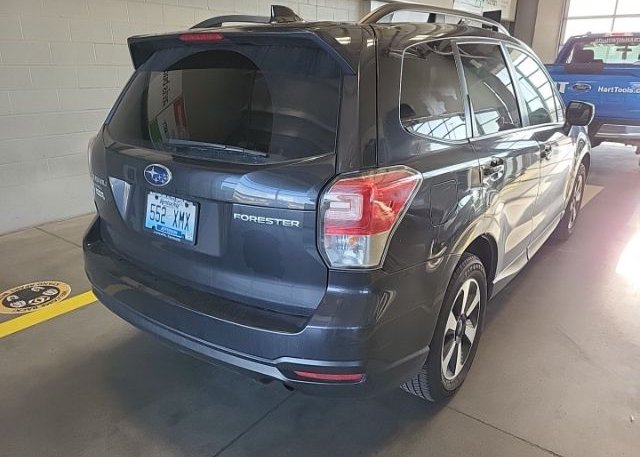 isb114039158-2018-subaru-forester_13