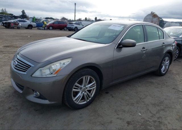 isb129215502-2013-infiniti-g37x_2