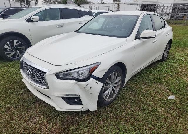 isb139452718-2021-infiniti-q50_2