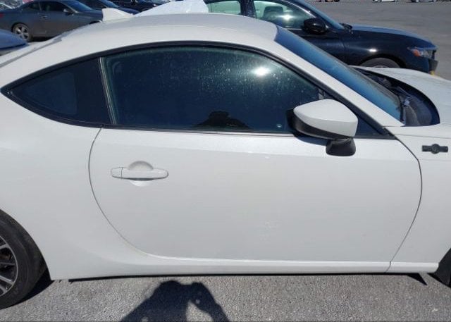 isb156117785-2015-scion-fr-s_13