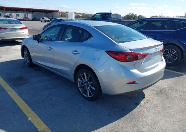 isb166751855-2018-mazda-mazda3_3