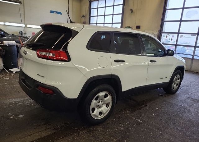 isb172750752-2016-jeep-cherokee_32