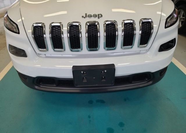 isb172750752-2016-jeep-cherokee_40