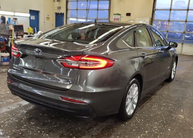 isb194391044-2019-ford-fusion-hybrid_30