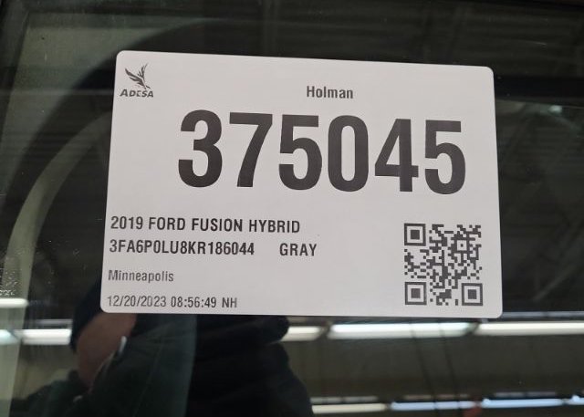 isb194391044-2019-ford-fusion-hybrid_8