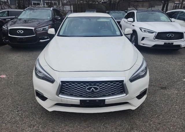 isb206940244-2021-infiniti-q50_14