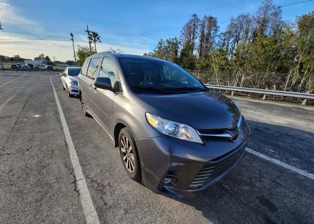 isb221357887-2019-toyota-sienna_2