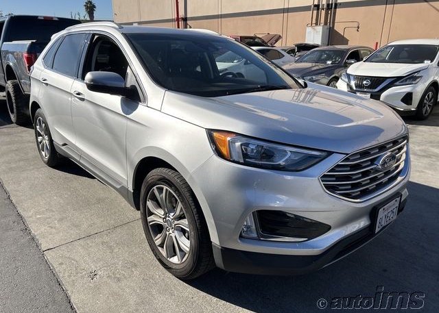 isb225425729-2019-ford-edge_2