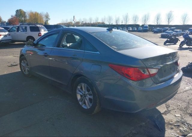 isb244973895-2011-hyundai-sonata_3