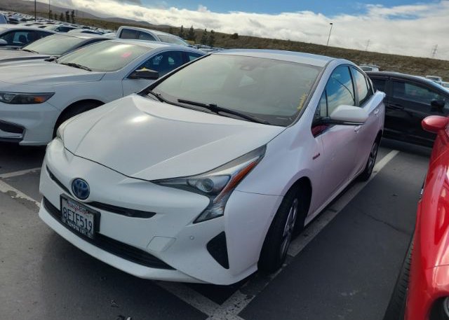 isb248659145-2018-toyota-prius_28