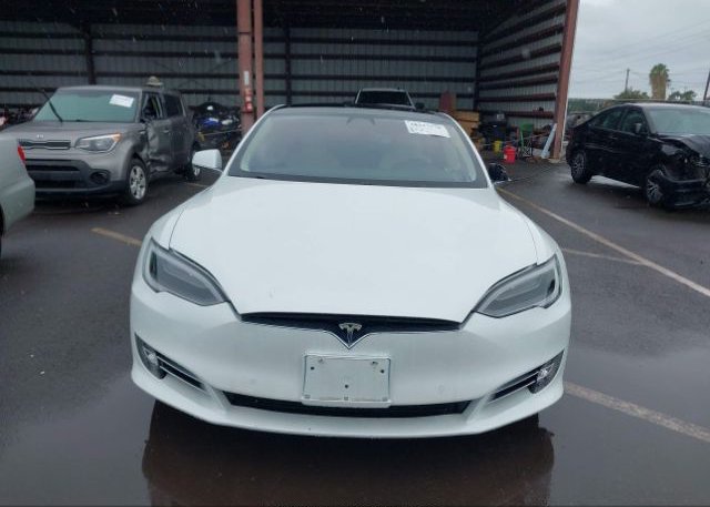 isb255626439-2018-tesla-model-s_12