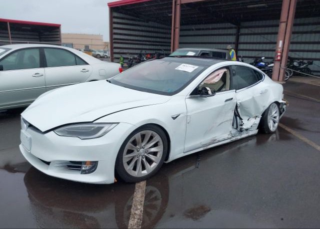 isb255626439-2018-tesla-model-s_2