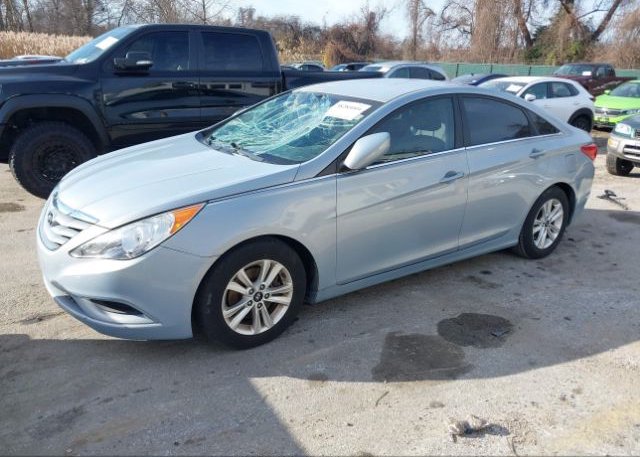 isb260742634-2011-hyundai-sonata_2