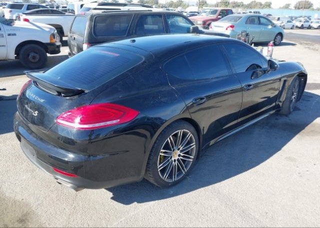 isb262006835-2016-porsche-panamera_4