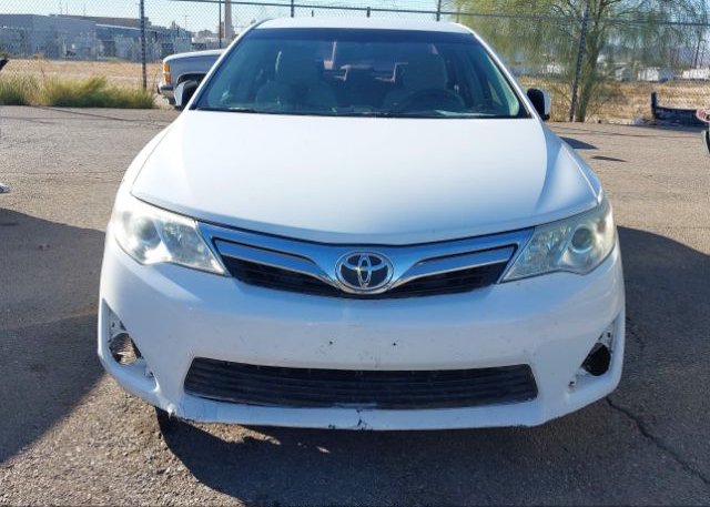 isb263331907-2014-toyota-camry_13