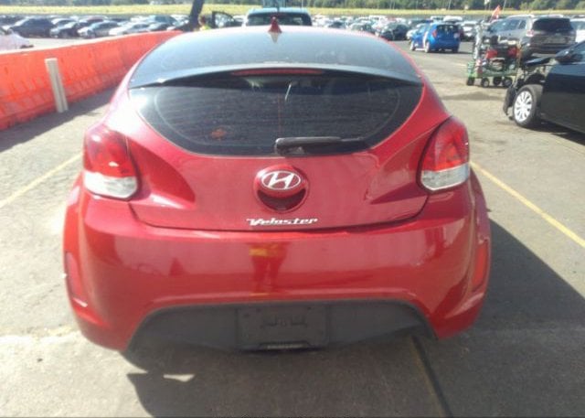 isb284004477-2013-hyundai-veloster_15