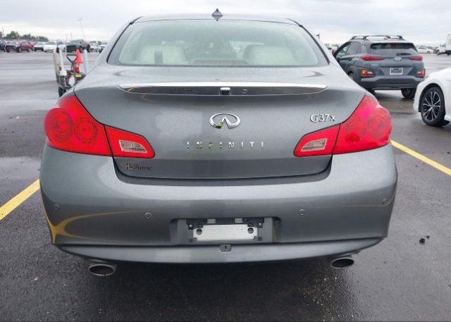 isb301027119-2012-infiniti-g37x_16