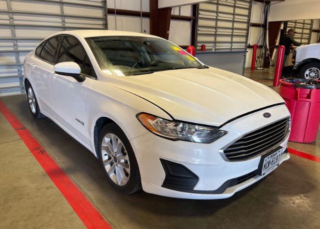 isb307813690-2019-ford-fusion_15