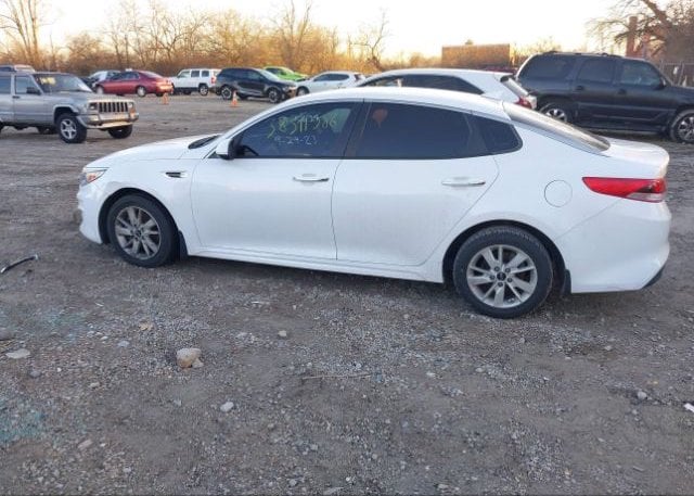 isb309455806-2018-kia-optima_15