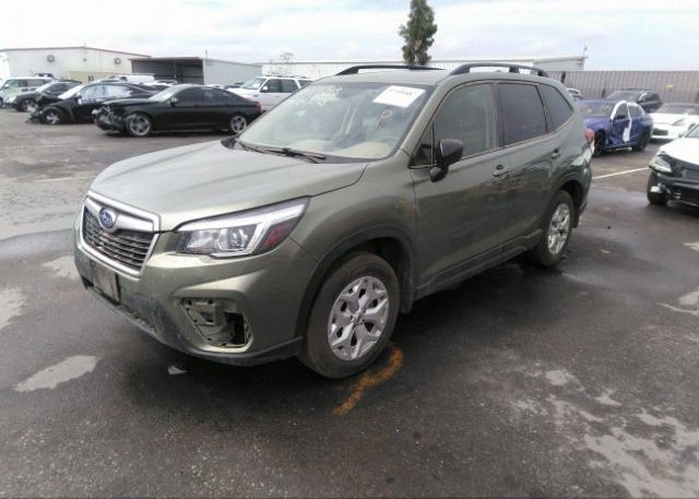 isb318629760-2020-subaru-forester_2