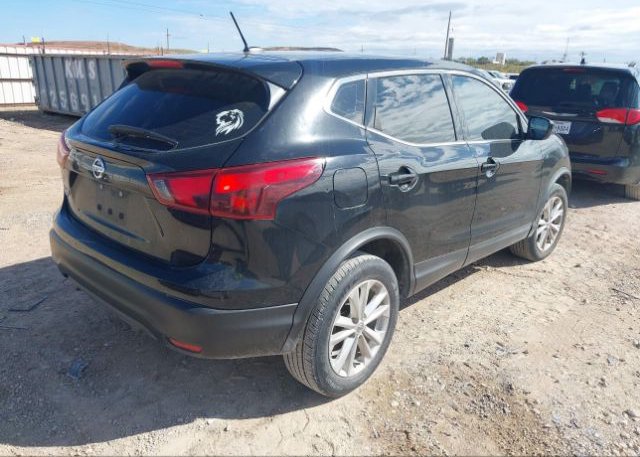 isb319106167-2018-nissan-rogue-sport_4