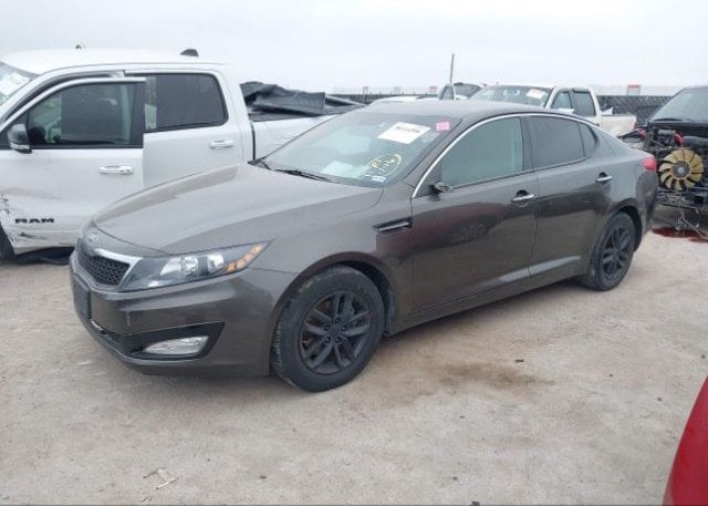 isb357706798-2013-kia-optima_2