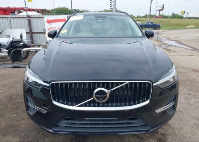 isb441884828-2022-volvo-xc60_13