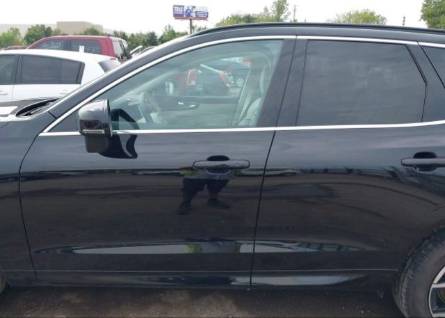 isb441884828-2022-volvo-xc60_15