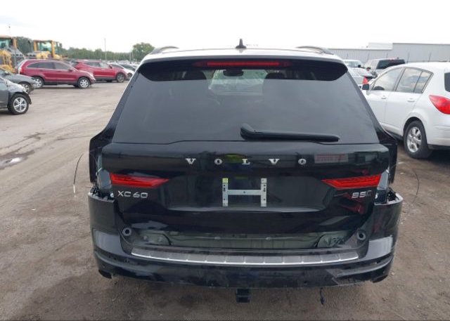 isb441884828-2022-volvo-xc60_17