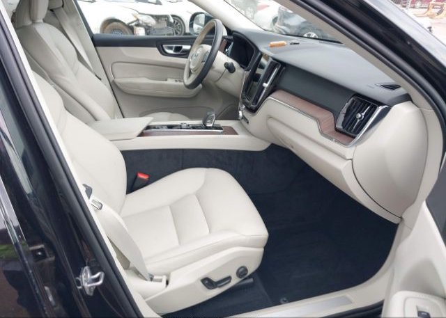 isb441884828-2022-volvo-xc60_5