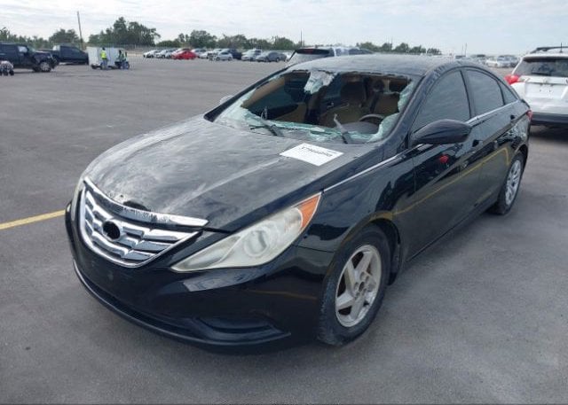 isb458622743-2011-hyundai-sonata_2