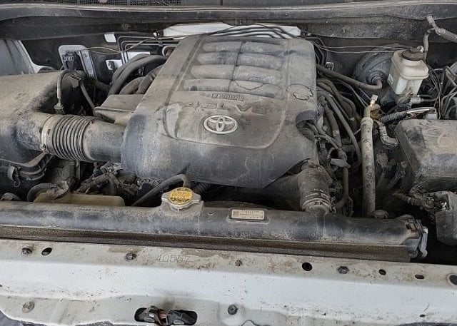 isb470669111-2013-toyota-tundra_19