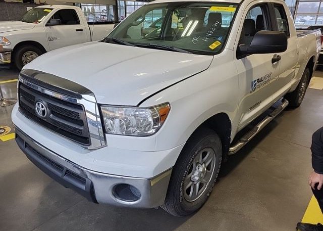 isb470669111-2013-toyota-tundra_28