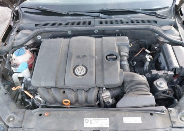 isb474251681-2012-volkswagen-jetta_10